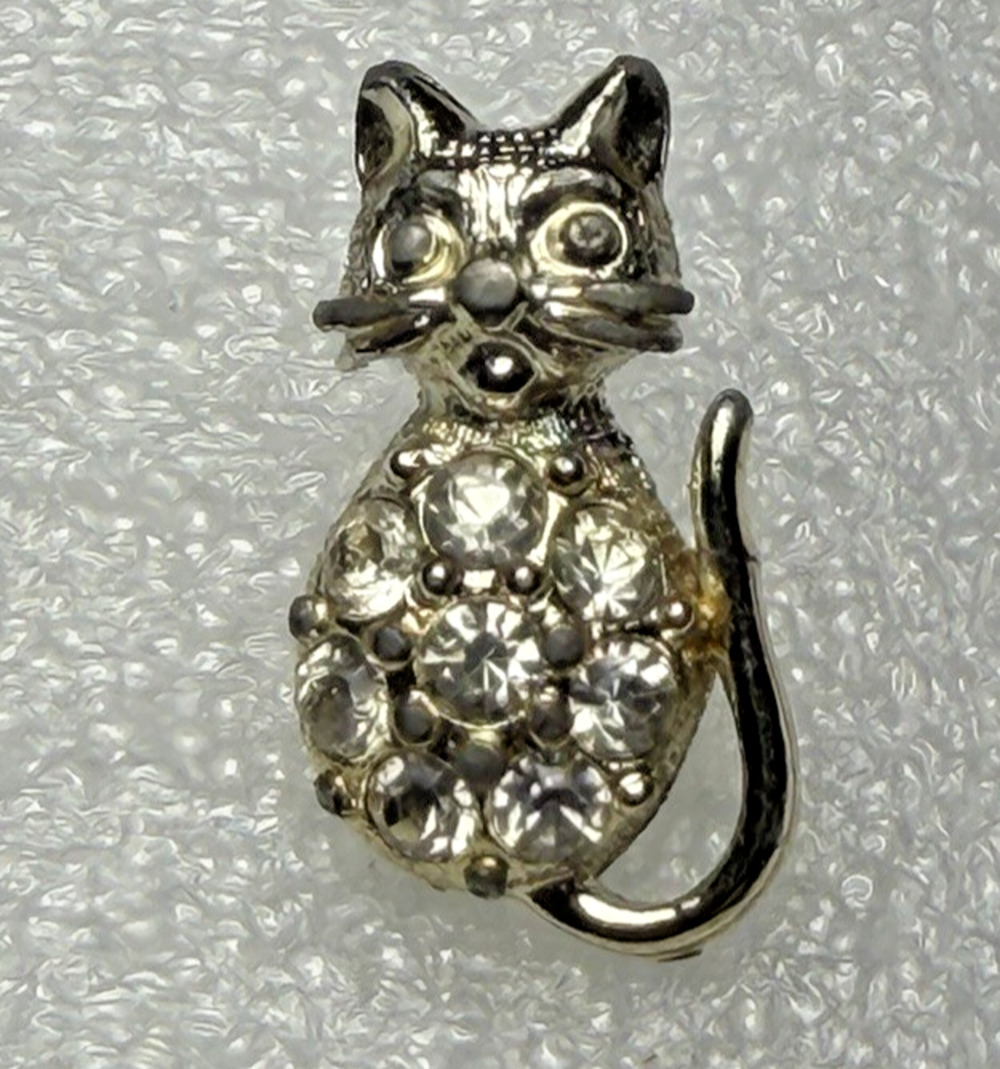 Vintage NEMO Signed Crystal Rhinestone Silver Tone Kitty Cat Pin Brooch 3/4"